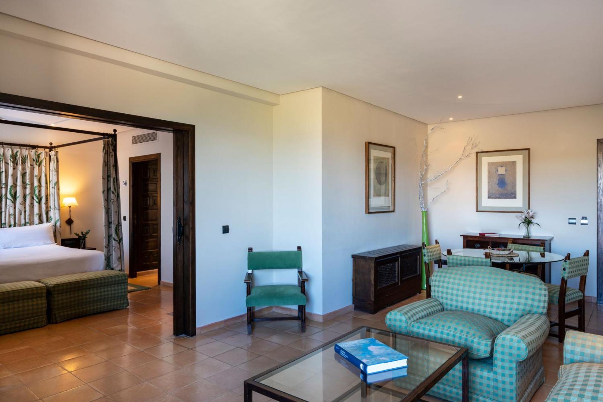 Parador De Sos Del Rey Catolico Exterior photo